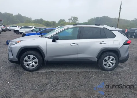 2021 Toyota Rav4 Le z USA, uszkodzony, nr VIN 2T3F1RFV4MC219657